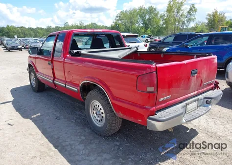 2001 Chevrolet S-10 Ls z USA, uszkodzony, nr VIN 1GCDT19WX18169807